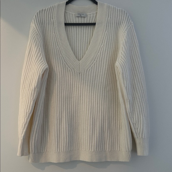 NEW Aritzia Babaton 100% Merino Wool V Neck Sweater in Cream - Picture 2 of 3